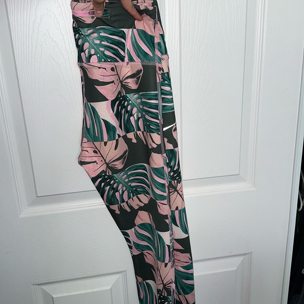 Nike dri fit workout leggings